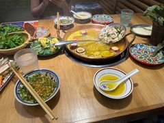 -洱火云南酸菜牛肉火锅(石景山当代商城店)