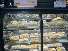 -胖东来生活广场(健康路店)