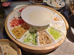 -怪噜范·老贵阳街头名小吃(世纪金源旗舰店)