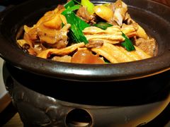 广式支竹羊腩煲-渝半城经典川粤菜(重庆天地店)