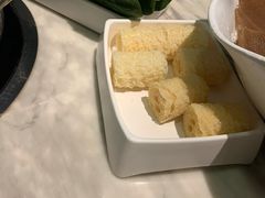 香炸腐皮-左庭右院鲜牛肉火锅(龙湖杭州滨江天街店)