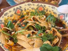 -同济大学本部学苑饮食广场