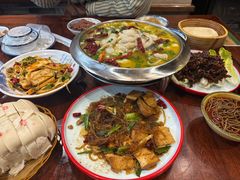 -蓝田九大碗民俗食府(蓝田店)