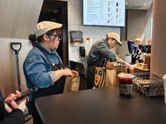 -星巴克(北京南站2B检票口)