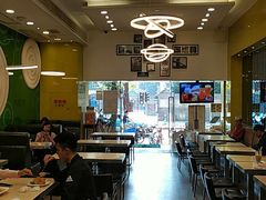 大堂-佰搭果·广式茶餐厅(西华路店)