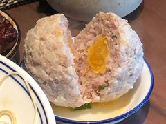 咸蛋黄狮子头-十面春风·江南面馆(崇宁路店)