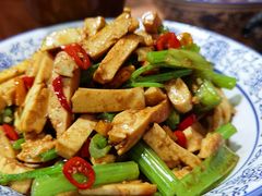 芹菜炒香干-好呷八大碗(五羊店)