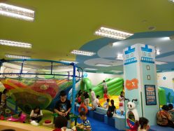 -莫莉幻想儿童乐园(武汉经开永旺店)