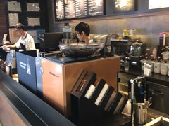 -星巴克(六合路店)