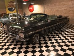 -席娜卡琳火车铁道夜市