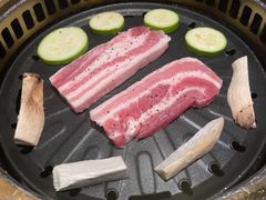 -蚂蚁洞·烤肉大营地(上海静安大悦城店)