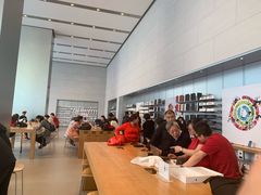 -Apple零售店(华贸购物中心店)