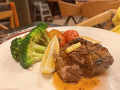 -WOLFGANG PUCK KITCHEN & BAR(迪士尼小镇店)