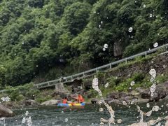 -安吉龙王山峡谷漂流
