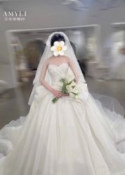 -艾米丽婚纱礼服