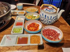 -明洞阿姨·韩式酱蟹烤肉·创意料理(三元桥店)