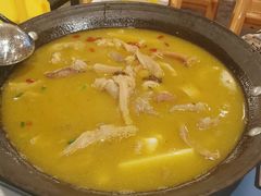 -霄汉牛三鲜湖北砂锅菜(万松园2店)