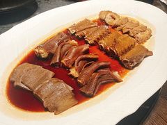 -虹潮荟·餐桌上的美食地理(太阳宫店)