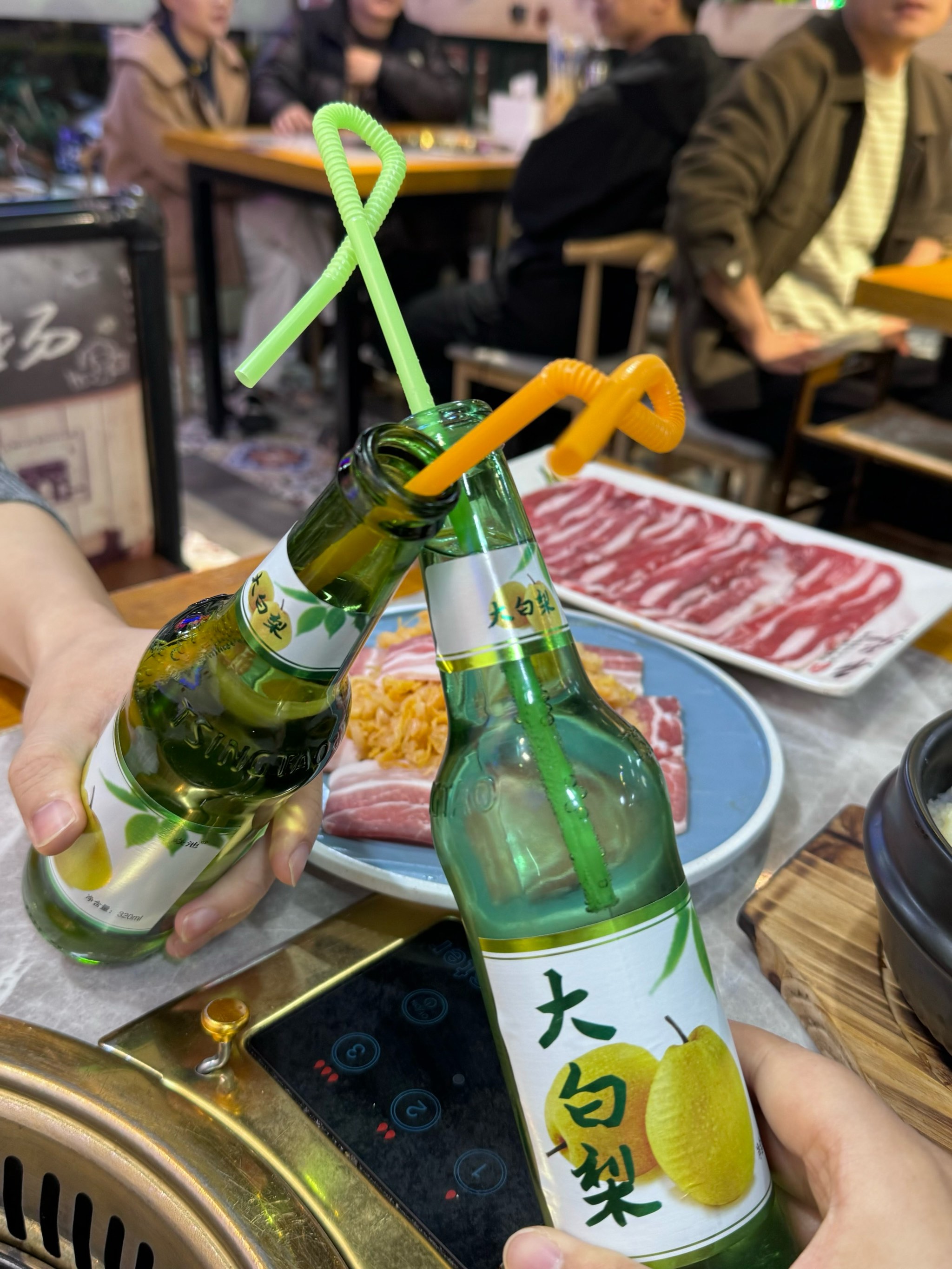 大白梨青岛啤酒图片