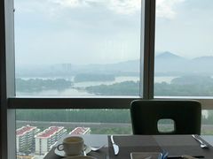 -湖景知味西餐厅•自助餐• 轻食(南京金茂威斯汀大酒店)