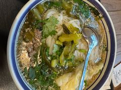 -云阿蛮云南生烫牛肉米线(奉贤路店)