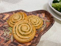 香煎葱油饼-荣粤酒家·融合粤菜