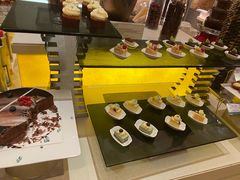 -上海浦东假日酒店逸庭咖啡厅