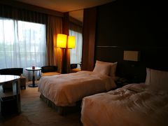 -上海滴水湖皇冠假日酒店