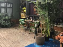 -出走咖啡·面包(宋庄店)
