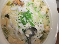 -江渔儿酸菜鱼专门店(明珠广场店)