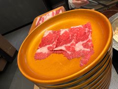 -牛YO寿喜烧·铁板烧和牛火锅自助(市府恒隆店)