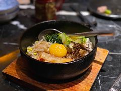 -山川小町·极番烧肉(新地假日广场店)