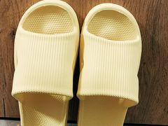 -名创优品(北京新中关购物中心地铁层店)