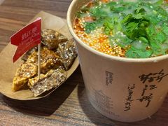 -鹤江桥·红油牛肉粉(SKP店)