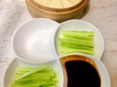 北京烤鸭-老知青·铁锅炖(集美万达店)
