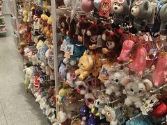 -名创优品(山东青岛华润万象城店)