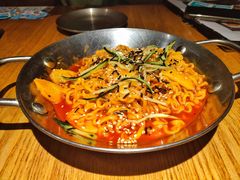 辣子鸡拉面-富乐满韩国正宗炸鸡韩国料理(虹泉路店)