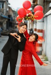 -雪中彩影婚纱摄影·微光艺术中心