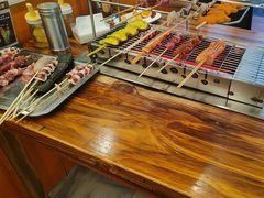 -哈尔滨小酒馆·鲜肉现穿自助烧烤(康新花园店)