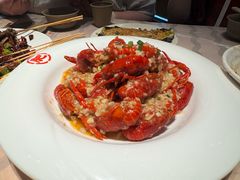 -肥肥虾庄·金牌油焖大虾(汉街SKP店)