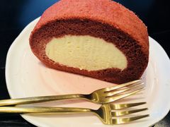 红丝绒蛋糕卷-Home Cafe(水榭春天店)