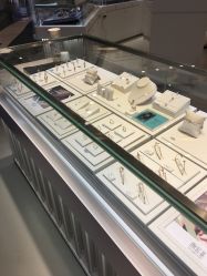 -潮宏基珠宝(天虹石路店)