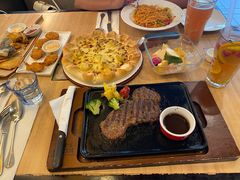 -必胜客(WOW黄骅华贸店)