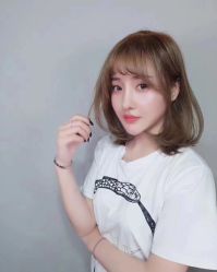 -Miracle集简美发沙龙