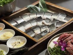 -围炉肉舍•炭烤活鳗•丹东海鲜烤肉(步行街店)