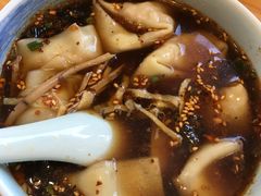 红汤辣馄饨-聚成源(芦庄店)