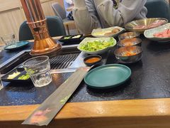 -臻牛烤肉