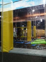 -蹦贝运动中心·蹦床·攀岩·闯关(龙岗店)