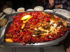 -江边城外烤全鱼(世茂广场店)