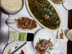 -梅利汴京烤鸭•开封豫菜地标店(东大街店)